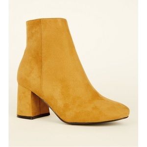 Steve Madden Yellow Suede Booties Size 8